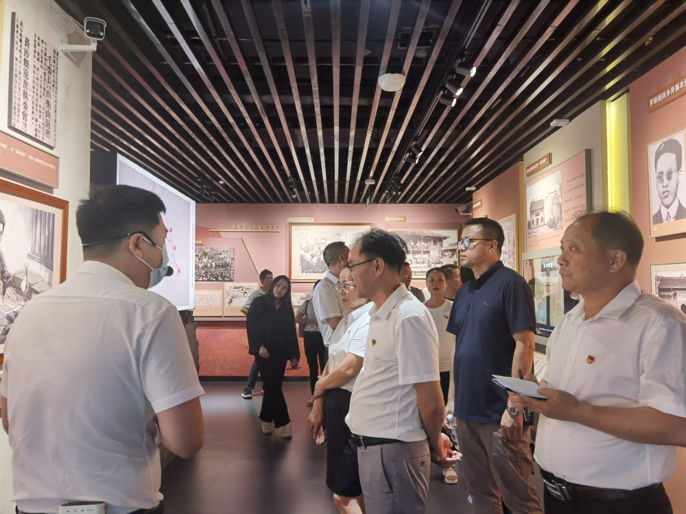重温党史，强化主题教育感染力 ——机关第五党支部开展主题党日活动